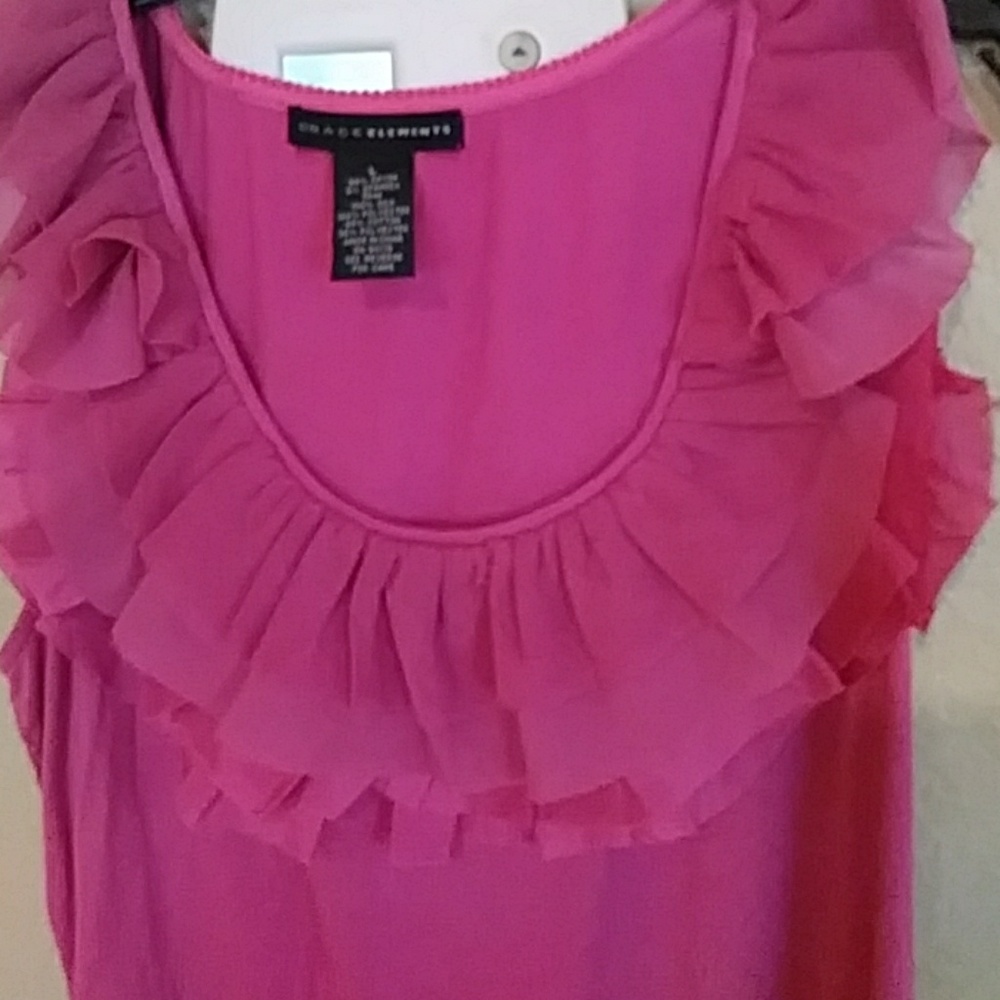 Sleeveless blouse